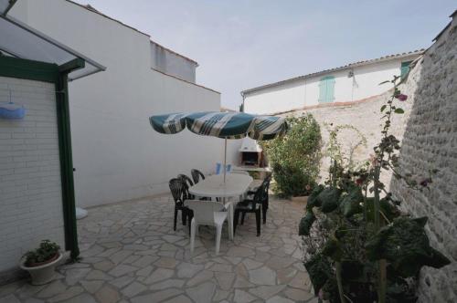 Maison de village en plein centre du village gîte à louer Le Bois-Plage-en-Ré