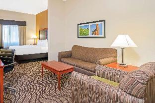 La Quinta Inn & Suites by Wyndham Midwest City - Tinker AFB