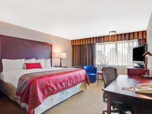 Ramada by Wyndham Tukwila Southcenter