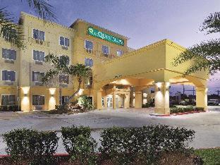 La Quinta Inn & Suites by Wyndham Houston Channelview