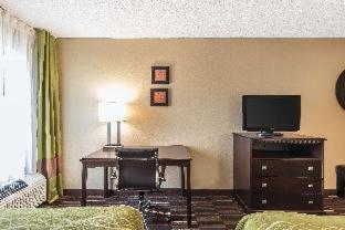 Comfort Inn and Suites Kansas City - Northeast