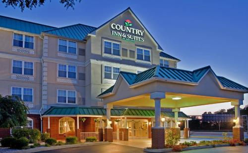 Country Inn & Suites by Radisson, Louisville East, KY