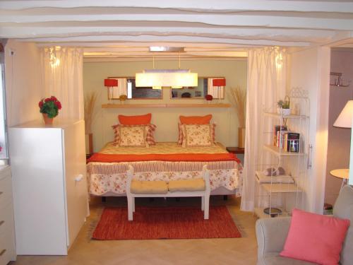 Romantic Studio 5