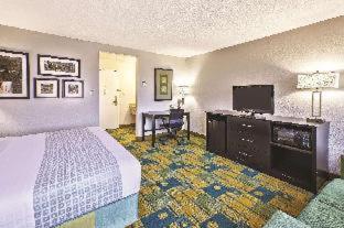 Room #46016811