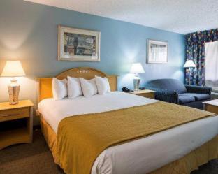 Quality Inn Clute Freeport