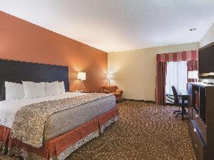 ห้องพัก, ลา ควินตา อินน์ แอนด์ สวีท บาย วินด์แฮม ฮุสตัน อีสต์ แอท นอร์แมนดี (La Quinta Inn & Suites by Wyndham Houston East at Normandy) in ฮุสตัน (TX)