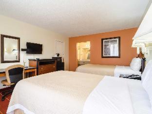 Rodeway Inn & Suites Greensboro Southeast