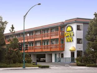 Days Inn by Wyndham Anaheim West