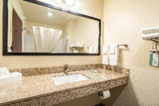 Cobblestone Inn & Suites - Holdrege