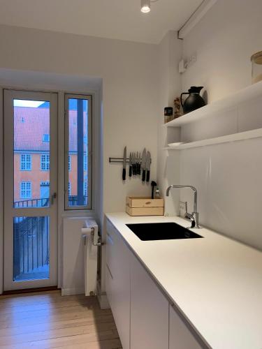 Apartment image 6