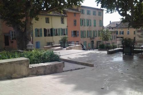 Entre Saint-Tropez et les gorges du Verdon.