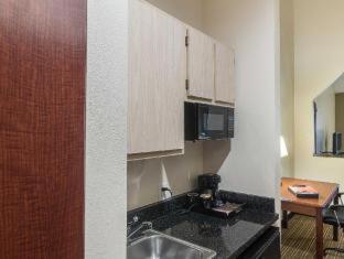 Quality Inn & Suites West Chase, Houston (photo 5)