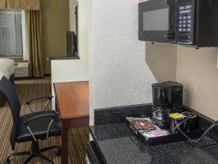 Quality Inn and Suites Westchase