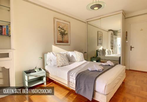 Apartment with Terrace image 5
