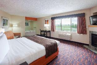 AmericInn by Wyndham Shakopee Near Canterbury Park