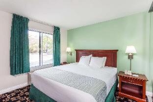 Ramada by Wyndham Oceanside, Оушенсайд (фото 5)