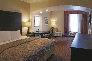 La Quinta Inn & Suites by Wyndham Columbus TX