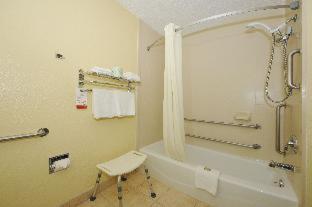 Super 8 by Wyndham Latham/Albany Airport