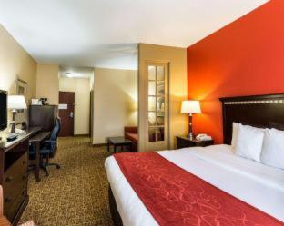 Comfort Suites Pearland - South Houston