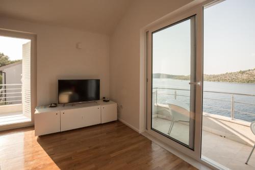 Vila Visnjic in เกรบาสติชา