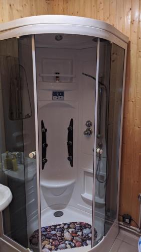 Fürdőszoba, Ромашка in Sheshory