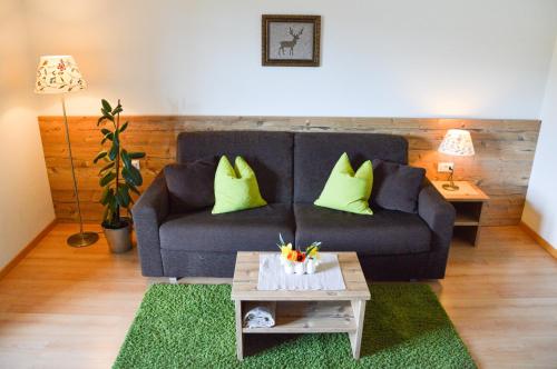 2 bedrooms, 4 beds