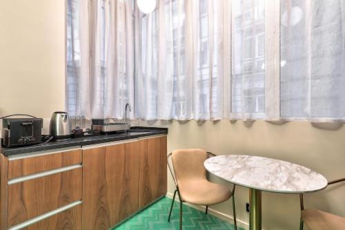 Hotel 33 Marbeuf - image 4