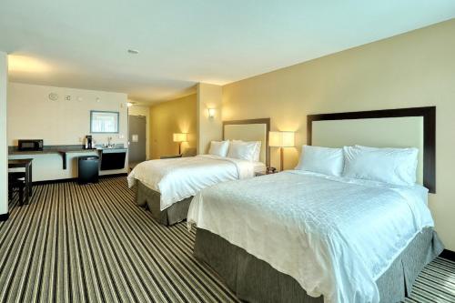 Holiday Inn Express and Suites Batavia