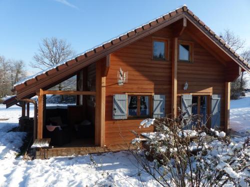 Chalet avec Jacuzzi et Piscine, déco soignée esprit cocooning