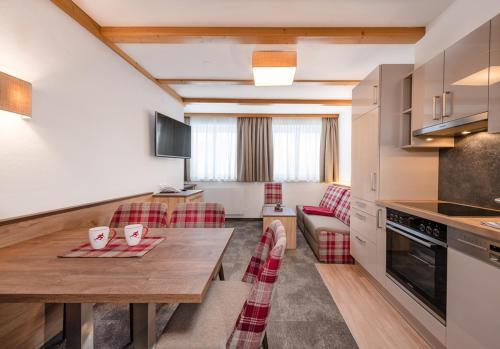 Apartments & Garni Alpenrose - image 13