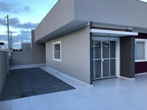 Ótima casa na praia em balneário canoas pontal do Paraná