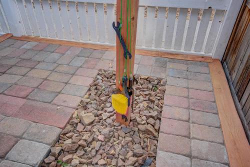 1BR Colorado Getaway Dog-Friendly Firepit & Grill!