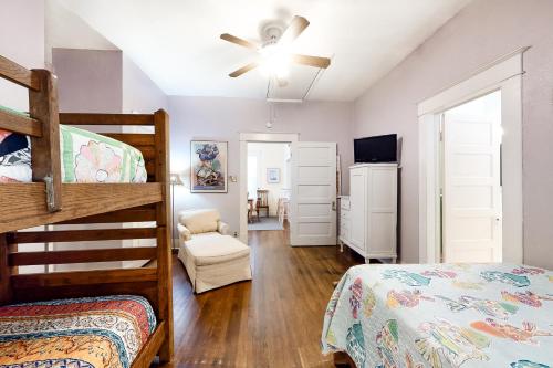 Castaway Cottage - image 3