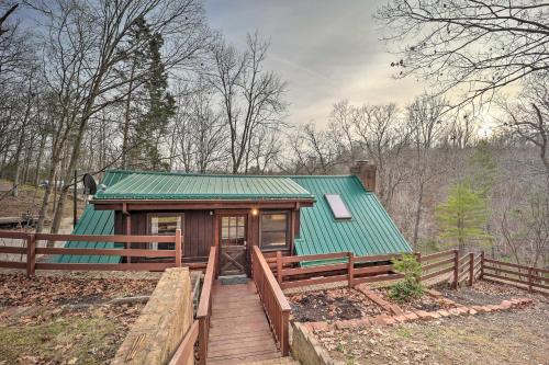Relaxing Retreat with Private Dock on Claytor Lake!