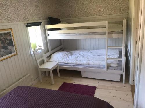 Nice holiday house at horse farm with lake and sauna in Nyköping