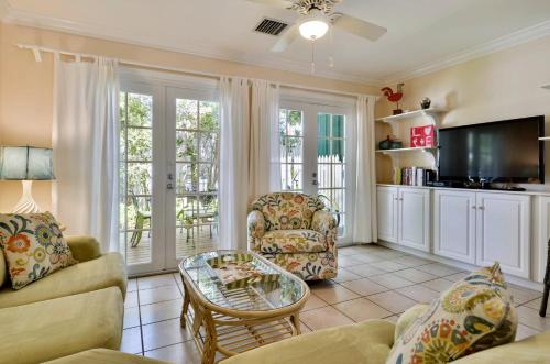 Breezy Bungalow (Townhouse) - image 7