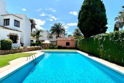 Casa de Mont-roig delante de la playa in Playa y Fiesta