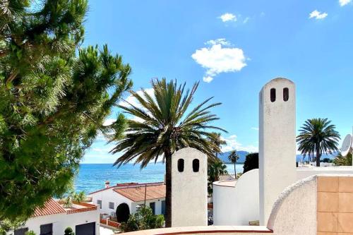 Casa de Mont-roig delante de la playa in Playa y Fiesta