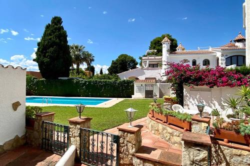 Casa de Mont-roig delante de la playa in Playa y Fiesta