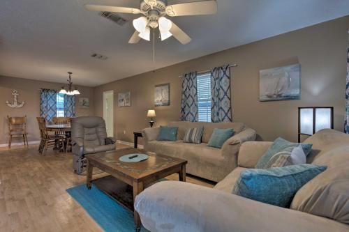 Breezy Gulfport Getaway Less Than 1 Mile to Beach and Casino in Gulfport, USA