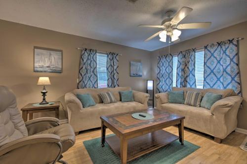 Breezy Gulfport Getaway Less Than 1 Mile to Beach and Casino in Gulfport, USA