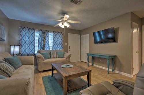 Breezy Gulfport Getaway Less Than 1 Mile to Beach and Casino in Gulfport, USA
