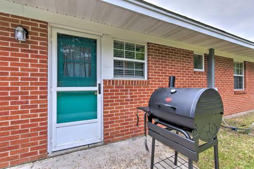 Gulfport Getaway Less Than 1 Mile to Beach and Casino!
