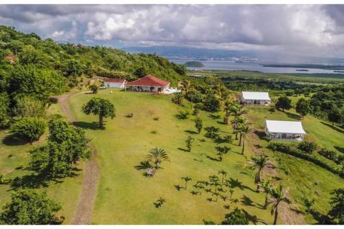 Villa 2 de standing 80m2 avec vue imprenable sur la mer et sur la campagne