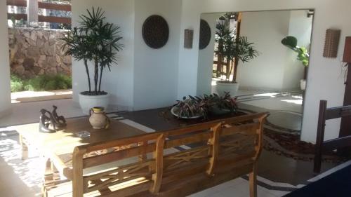 CASA COM 4 QUARTO EM BUZIOS - 2 SUITES - Perto de Tudo