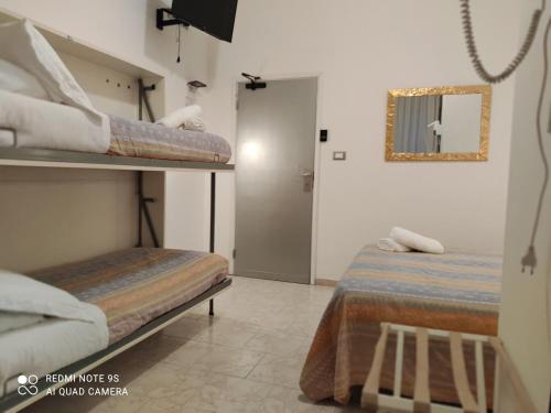 Quadruple Room with Private Bathroom