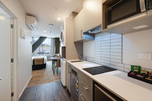 Cozinha, La Quinta by Wyndham Remarkables Park Queenstown in Frankton