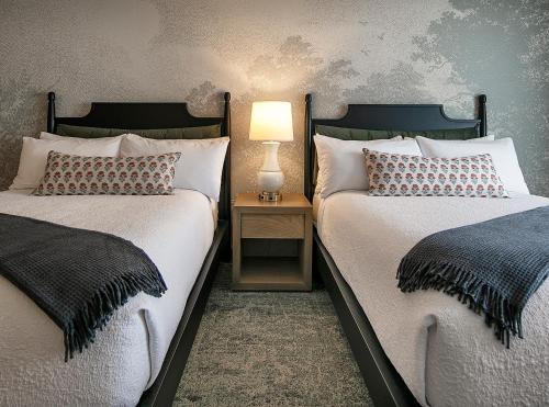 Fireside Inn on Moonstone Beach - image 5