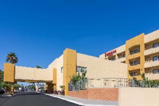 Ramada Plaza by Wyndham Garden Grove/Anaheim South