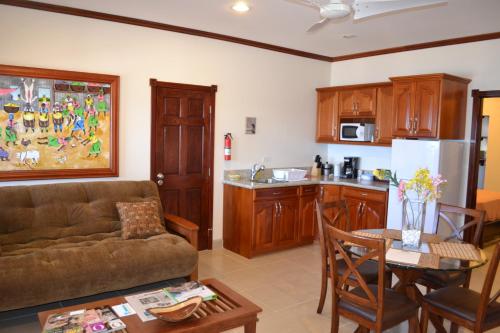 Belizean Nirvana, Placencia Village (Foto 3)